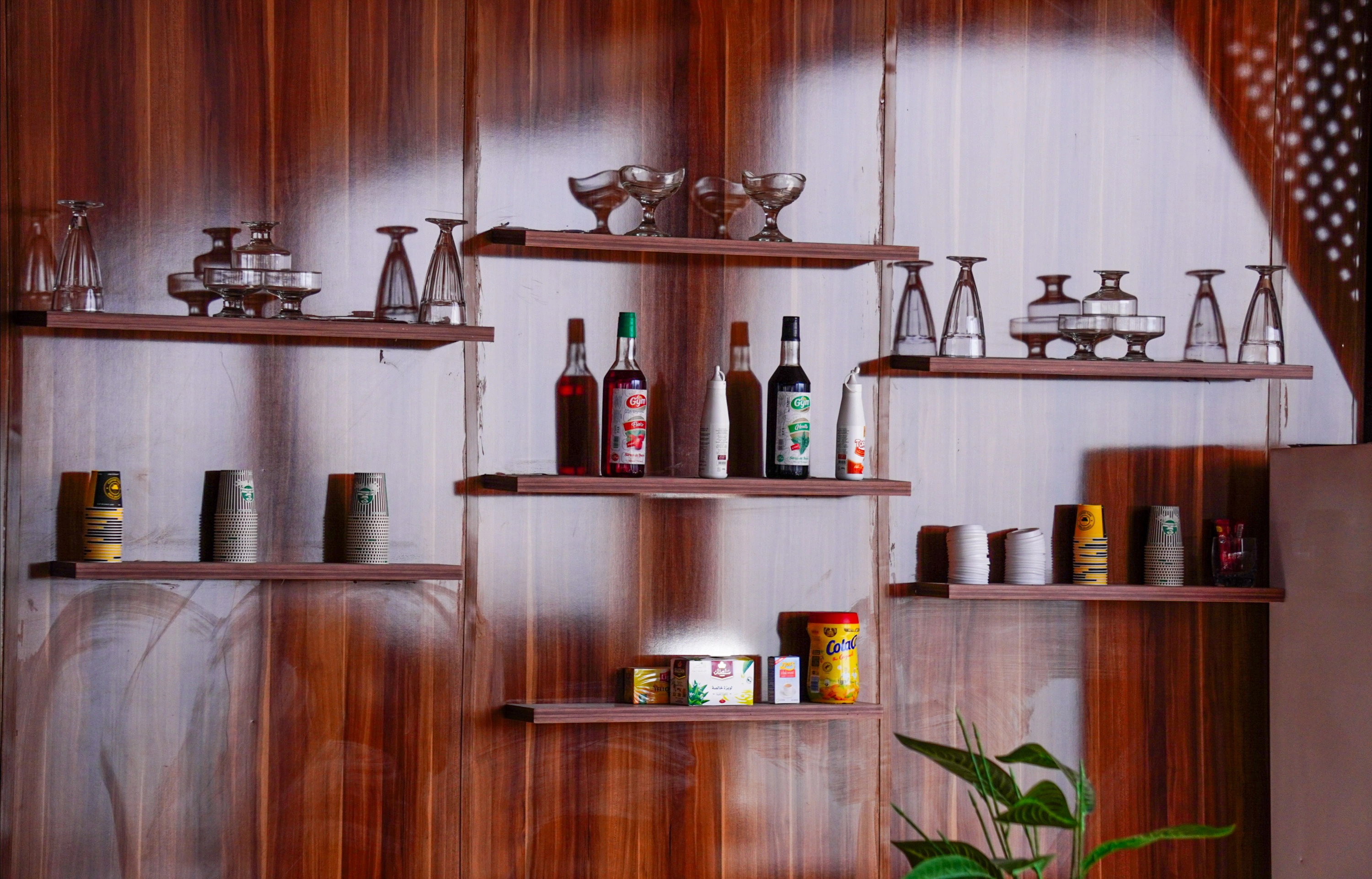 services provided by Hotel Moukawama Dakhla - Café en la Azotea Service